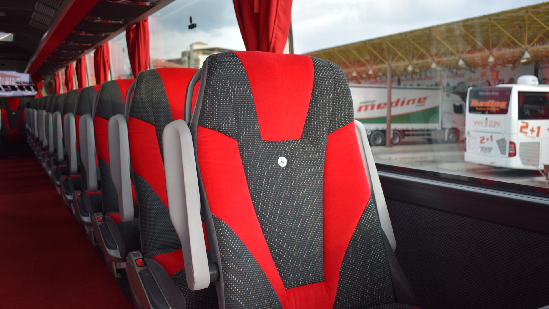 Konforlu yolcuğun kaliteyle buluştuğu araçlar hizmetinizde!